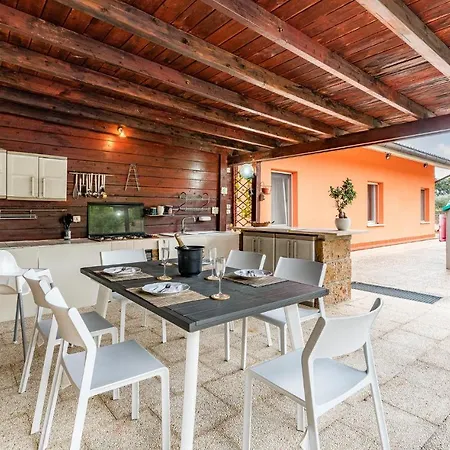 Holiday home Lovely In With Wifi Martinsicuro